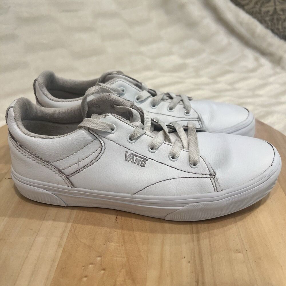 Vans Low Top White Leather Sneakers US Youth 4 Women's 5.5 Classic Skater Shoes